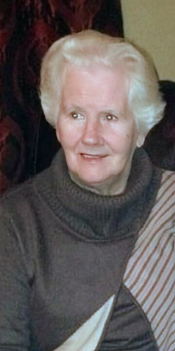 You are currently viewing Isobel Devenney